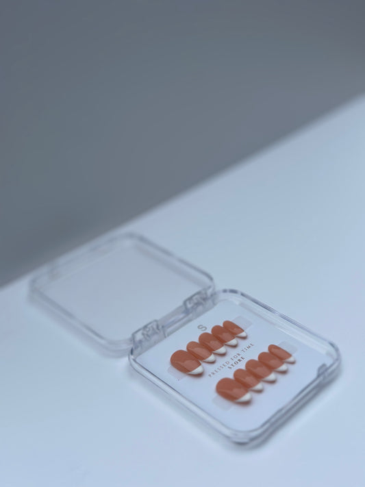 Nude base french tips